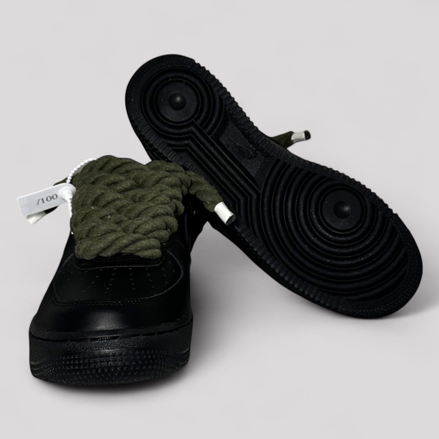 Nike_AF1_black_rope_laces_khaki_sole