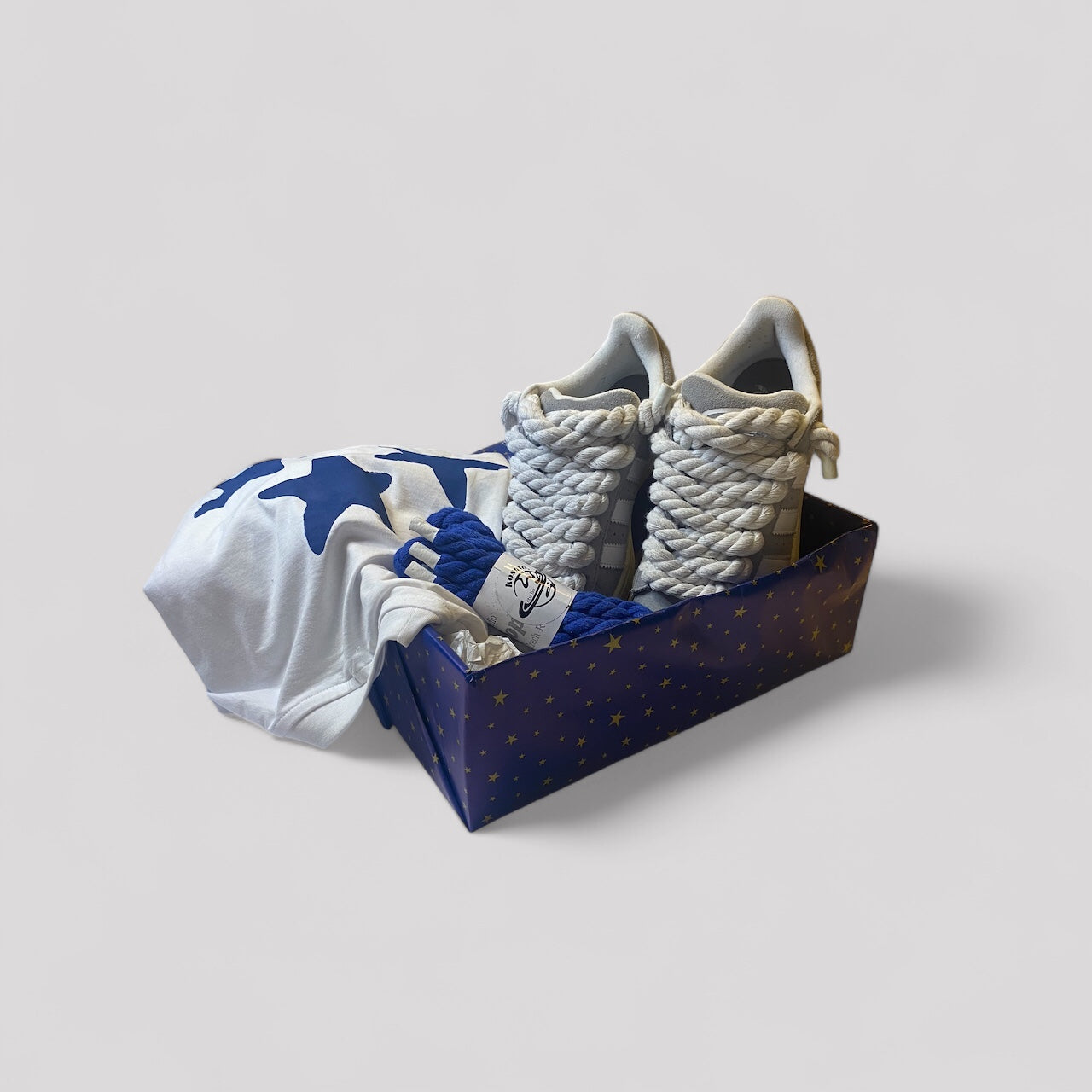 Xmas rope laces Box Adidas Campus 00' detail