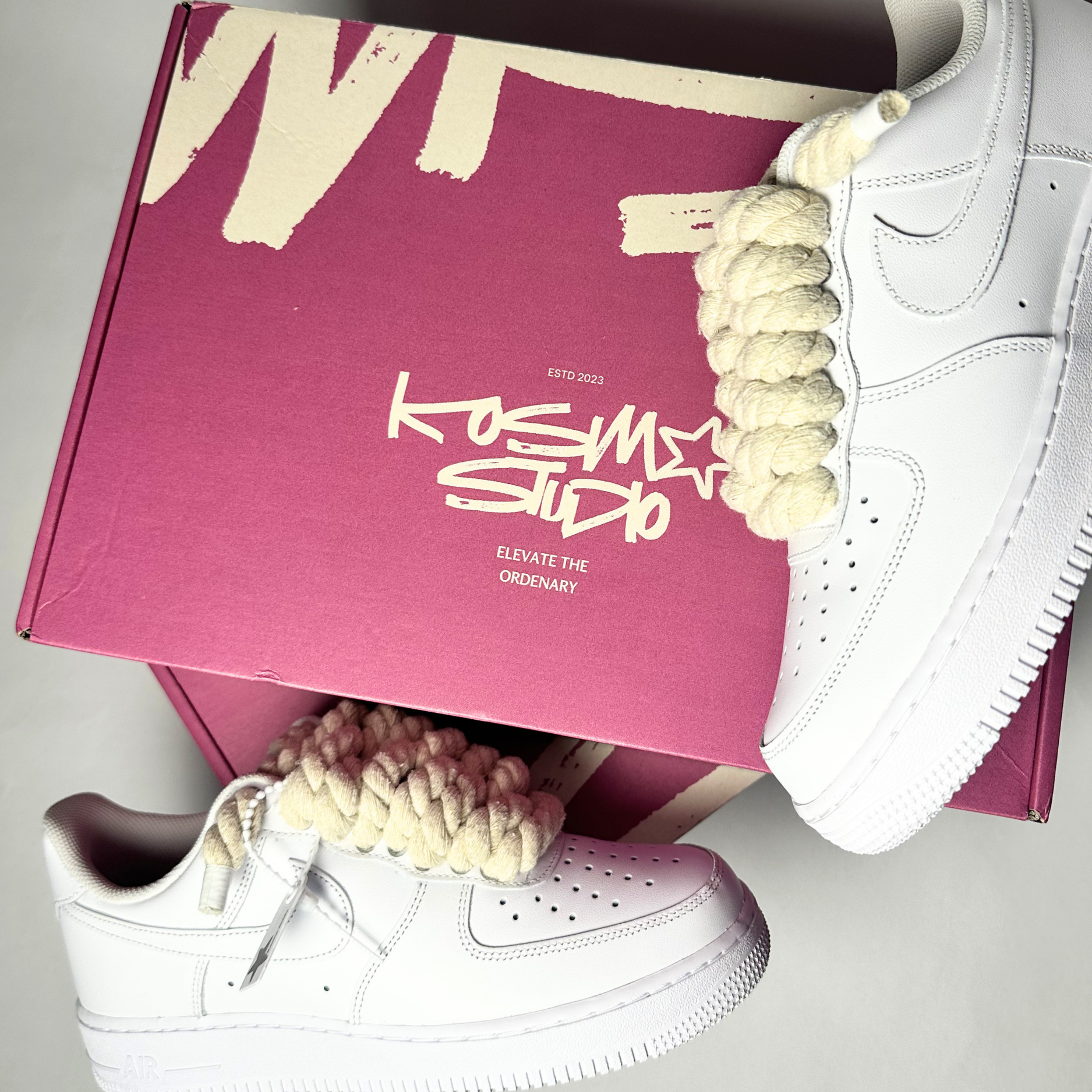Nike Air Force 1 bílé Custom béžové tlusté rope laces – detail šněrování