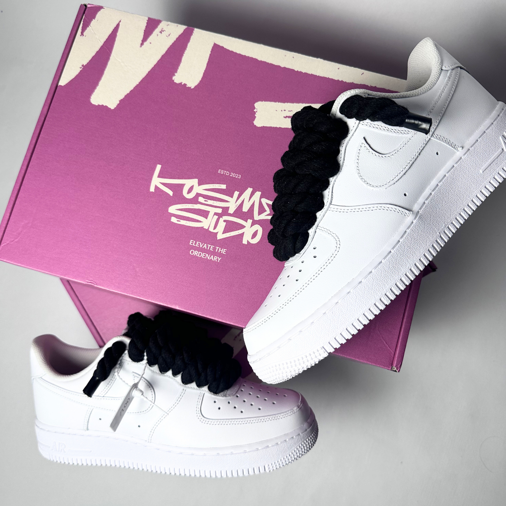 Nike Air Force 1 bílé Custom černé tlusté rope laces – detail šněrování