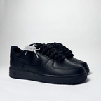 Nike Air Force 1 černé Custom černé tlusté rope laces – pohled ze strany