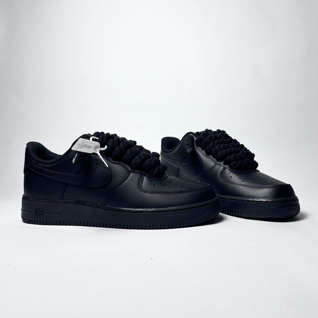 Nike Air Force 1 černé Custom černé tlusté rope laces – pohled zezadu