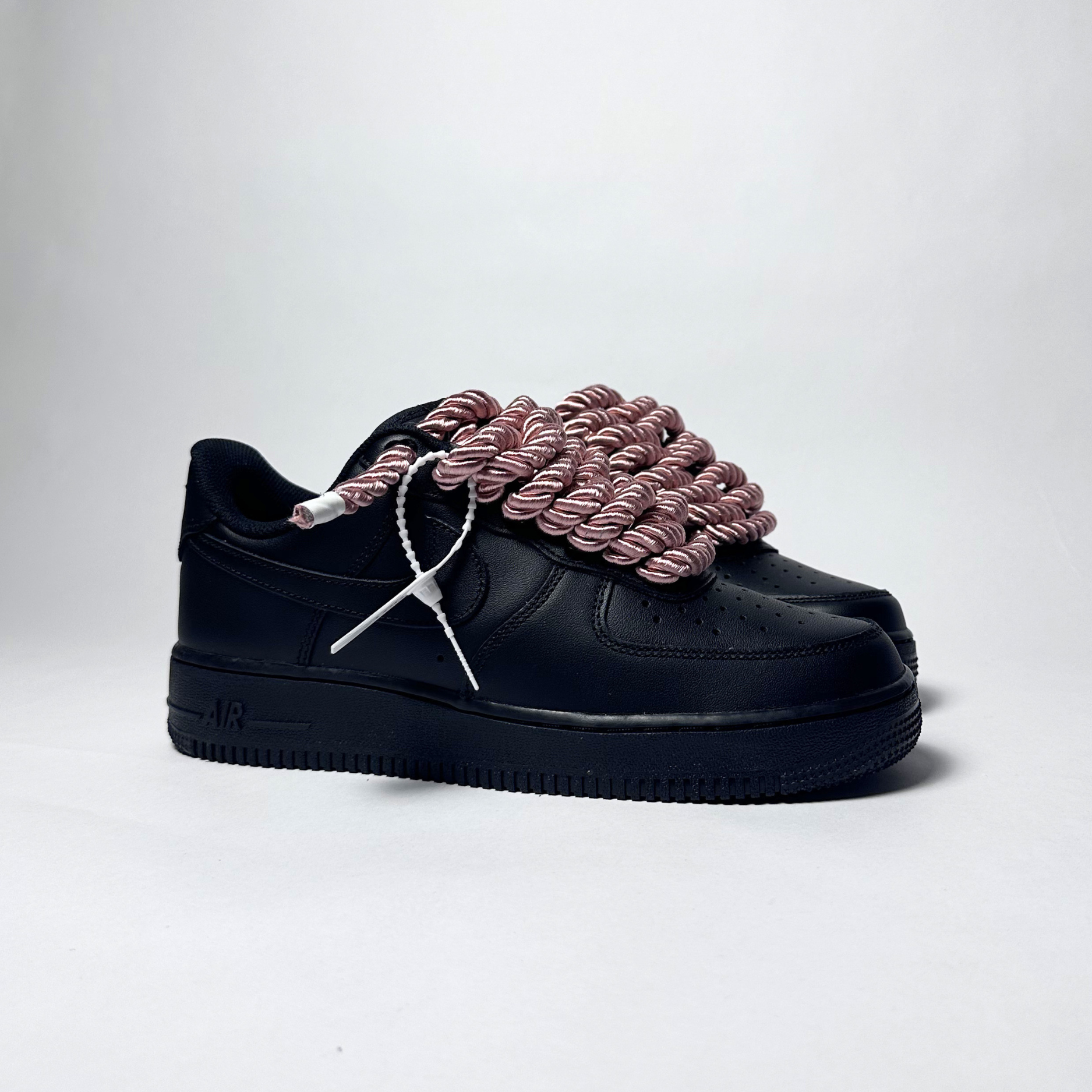 Nike Air Force 1 černé Custom růžové lesklé rope laces