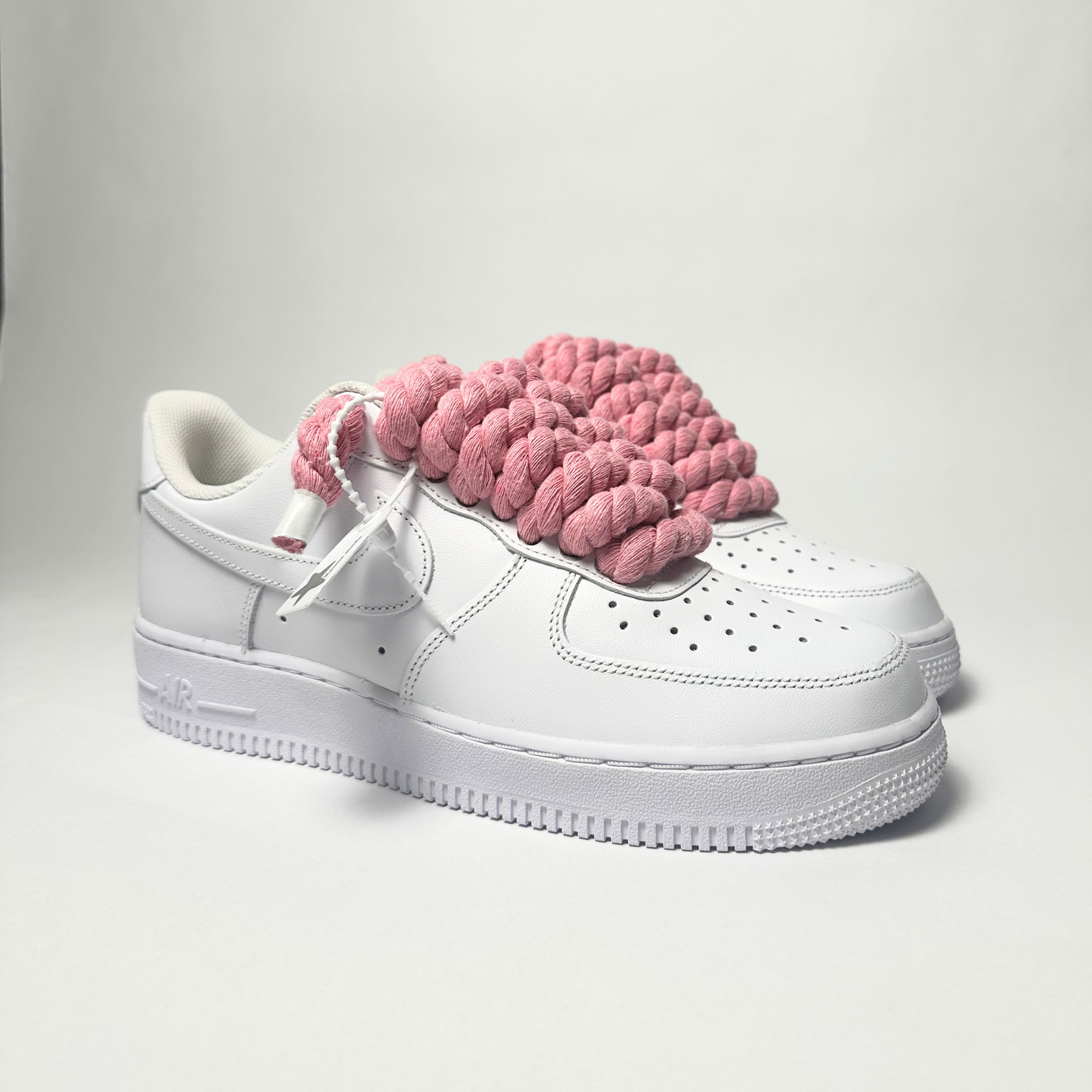Nike Air Force 1 bílé Custom růžové tlusté rope laces