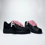 Nike Air Force 1 černé Custom růžové tlusté rope laces – pohled zezadu