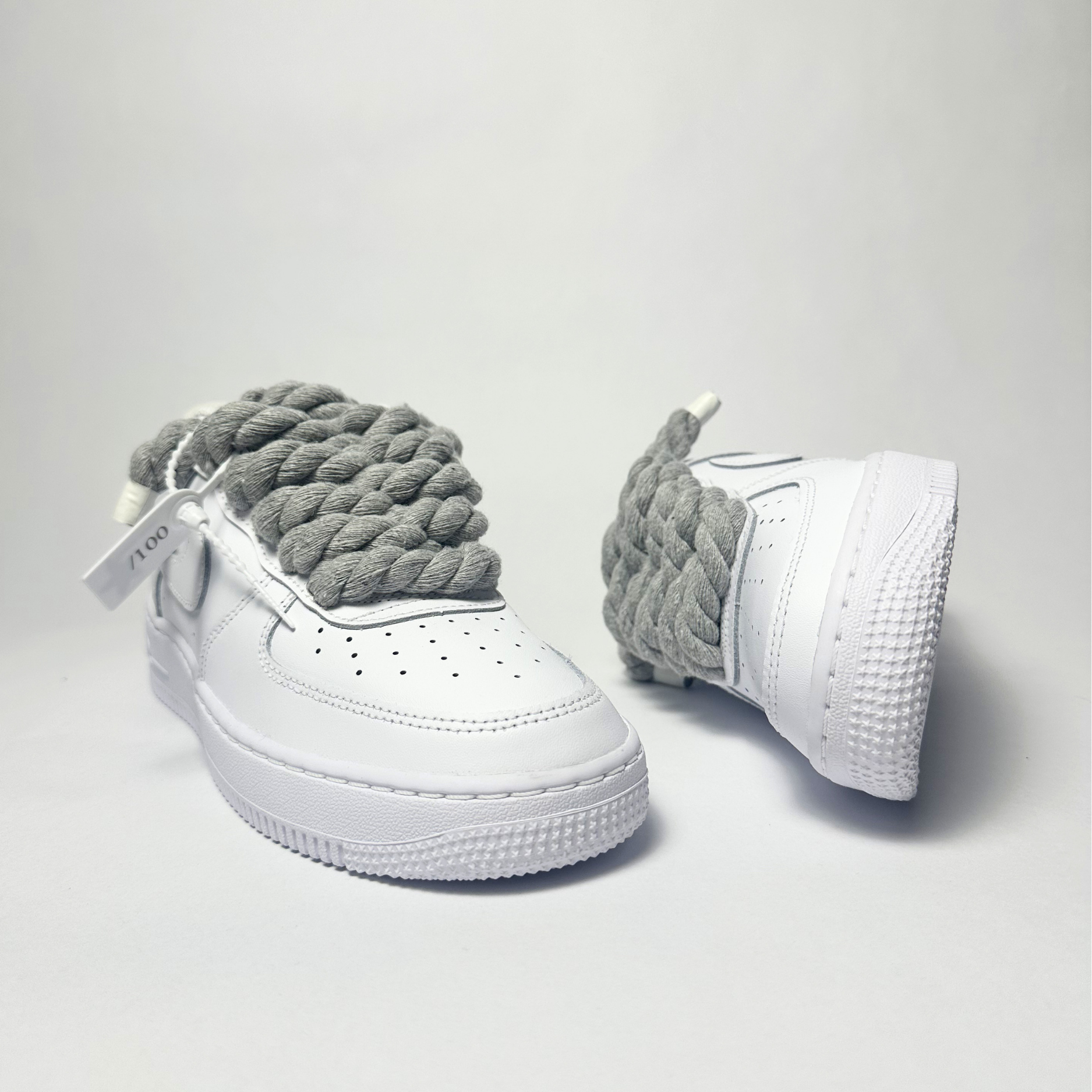 Nike Air Force 1 bílé Custom šedé tlusté rope laces