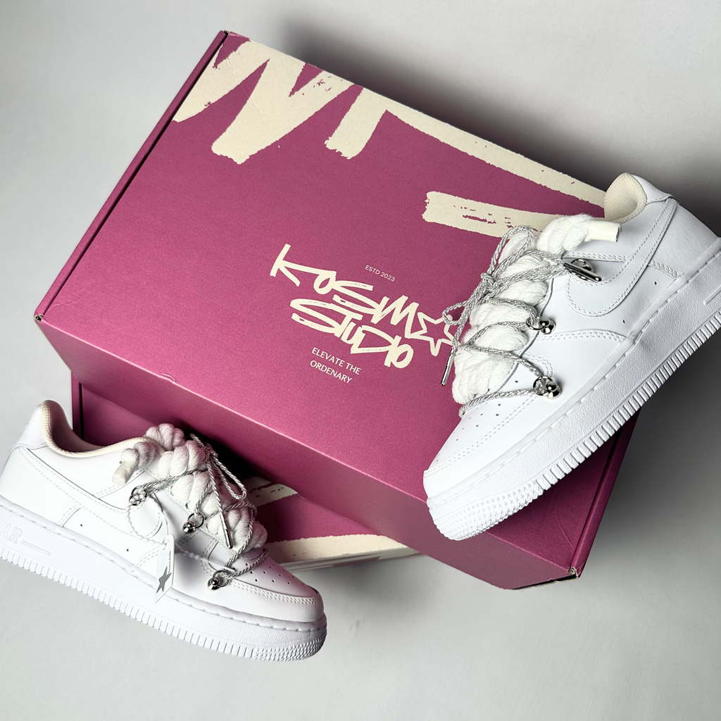 Nike Air Force 1 Custom bílé rope laces se shiny Over laces – detail šněrování