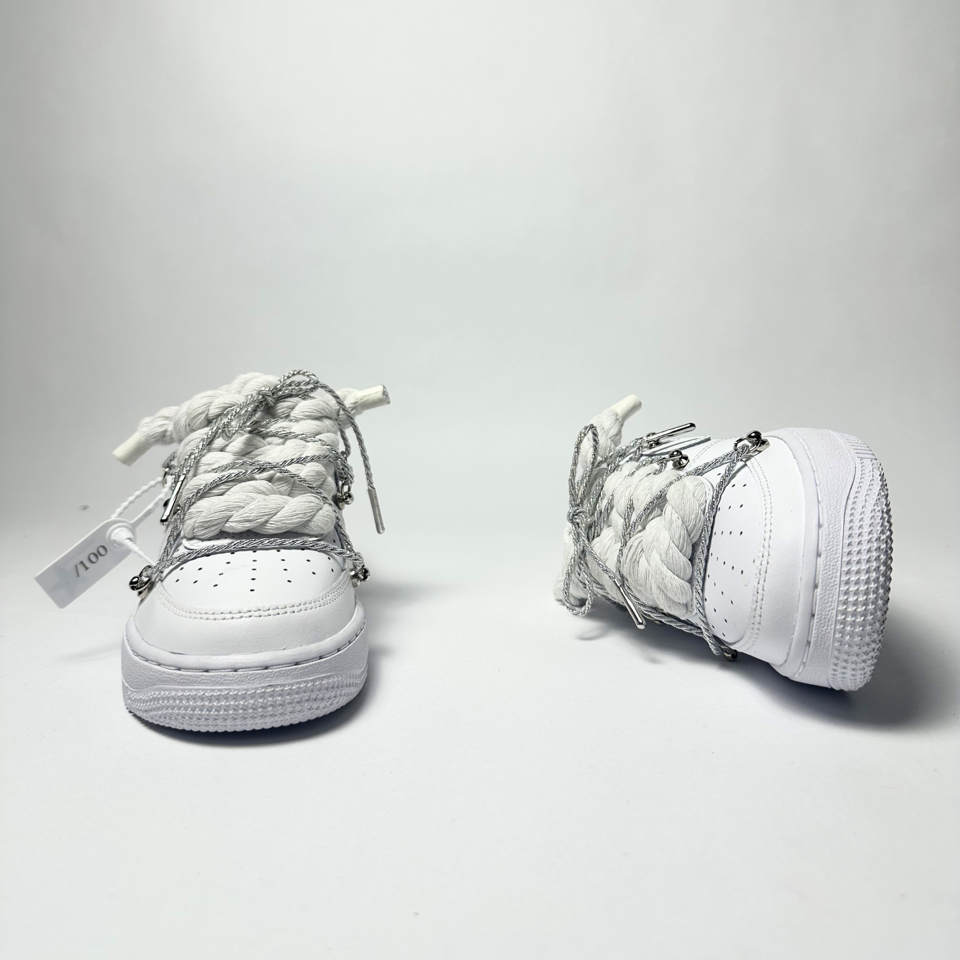 Nike Air Force 1 Custom bílé rope laces se shiny Over laces – pohled zepředu