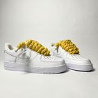 Nike Air Force 1 bílé Custom žluté tlusté rope laces – pohled zezadu